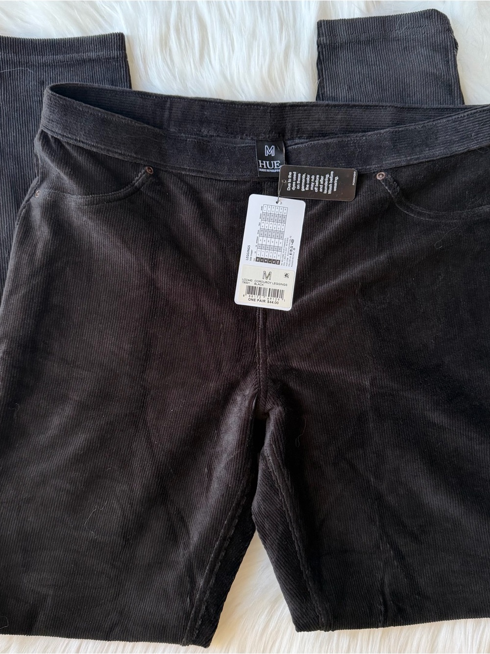 HUE Black Corduroy Leggings - Women's M